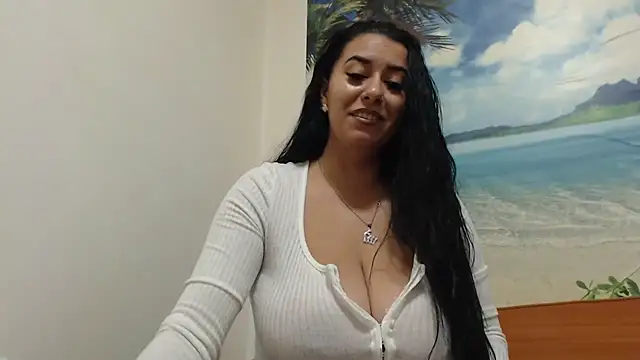 Snapshot of Maryem637048 chatting on October 29, 2:52 pm Maryem637048 online show from October 29, 2:52 pm