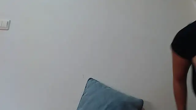 Snapshot of Maryem637048 chatting on October 31, 12:39 pm Maryem637048 online show from October 31, 12:39 pm