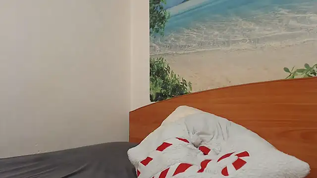 Snapshot of Maryem637048 chatting on November 3, 1:56 pm Maryem637048 online show from November 3, 1:56 pm