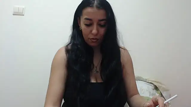 Snapshot of Maryem637048 chatting on February 3, 2:55 pm Maryem637048 online show from February 3, 2:55 pm