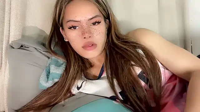 Snapshot of serpenthena_goddess chatting on November 9, 1:04 am serpenthena goddess online show from November 9, 1:04 am