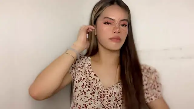 Snapshot of serpenthena_goddess chatting on November 15, 7:10 pm serpenthena goddess online show from November 15, 7:10 pm