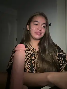 Snapshot of urasianlady chatting on November 27, 11:51 pm urasianlady online show from November 27, 11:51 pm