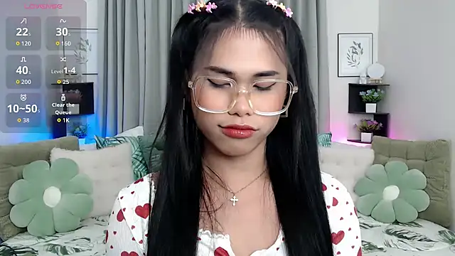 PrettyBlythes TS online show from October 13, 5:24 pm