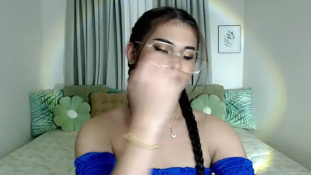 PrettyBlythes TS online show from January 18, 6:50 am