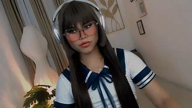 Snapshot of PrettyBlythes_TS chatting on July 5, 6:20 am PrettyBlythes TS online show from July 5, 6:20 am