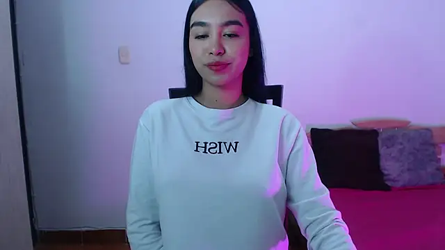 Snapshot of kyra_fox_ chatting on November 15, 12:23 pm kyra fox online show from November 15, 12:23 pm