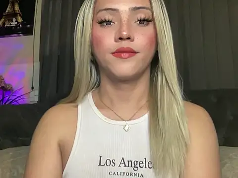 calimonroe online show from December 19, 12:39 am