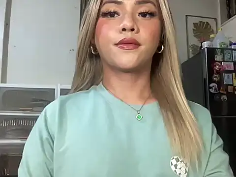 calimonroe online show from March 14, 8:47 pm