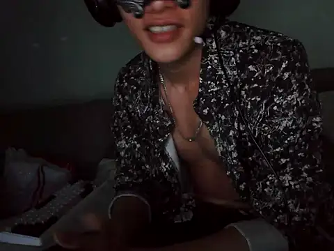 Snapshot of boyhigh1997 chatting on September 27, 5:18 pm boyhigh1997 online show from September 27, 5:18 pm