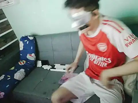 Snapshot of boyhigh1997 chatting on October 29, 7:43 am boyhigh1997 online show from October 29, 7:43 am