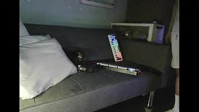 boyhigh1997 online show from June 2, 3:36 pm