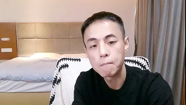 Snapshot of Tsia-Die chatting on December 3, 6:32 am Tsia-Die online show from December 3, 6:32 am