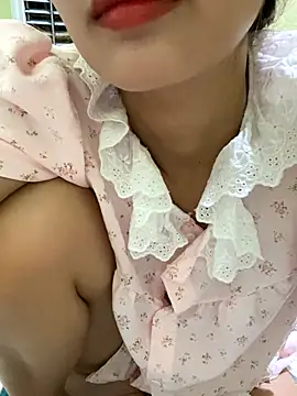 Snapshot of Ri210 chatting on October 3, 2:25 pm Ri210 online show from October 3, 2:25 pm