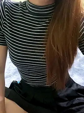 Snapshot of Ri210 chatting on November 3, 10:49 am Ri210 online show from November 3, 10:49 am