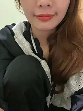 Snapshot of Ri210 chatting on November 25, 1:00 pm Ri210 online show from November 25, 1:00 pm