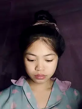 Thy00   online show from December 17, 3:07 pm