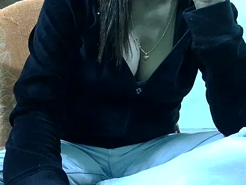 CHAMELI4747 online show from December 20, 8:32 am