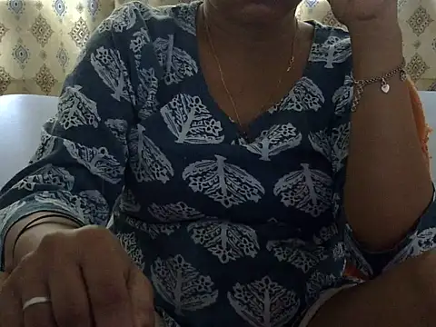 CHAMELI4747 online show from June 4, 8:53 am