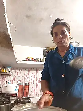 Snapshot of ISHANI-SINGH chatting on November 28, 2:36 am ISHANI-SINGH online show from November 28, 2:36 am