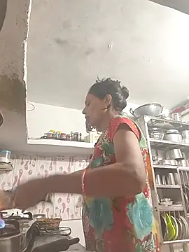 Snapshot of ISHANI-SINGH chatting on December 2, 3:45 am ISHANI-SINGH online show from December 2, 3:45 am