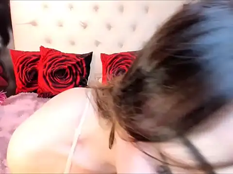 Snapshot of Playfullmaniac chatting on December 5, 8:23 am Playfullmaniac online show from December 5, 8:23 am