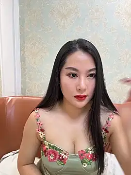 Snapshot of Candice888 chatting on November 23, 11:10 am Candice888 online show from November 23, 11:10 am