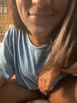 mickle james online show from March 10, 7:30 pm