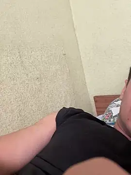 Snapshot of Cruel00 chatting on November 16, 9:37 am Cruel00 online show from November 16, 9:37 am