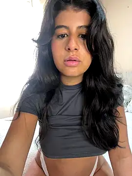 CuteMaddy18 online show from October 13, 1:33 pm