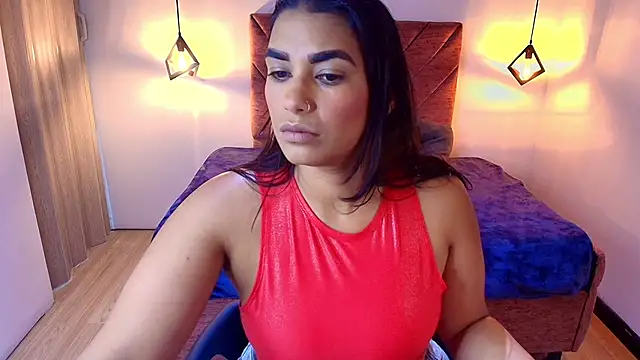 Lia Blake  online show from June 6, 7:40 pm