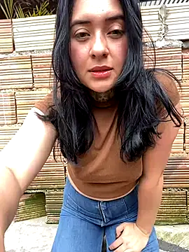 Snapshot of Rouse_07 chatting on December 2, 4:13 pm Rouse 07 online show from December 2, 4:13 pm