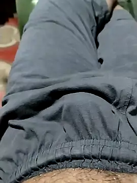 Snapshot of Girls_pussy_rider chatting on December 3, 6:39 pm Girls pussy rider online show from December 3, 6:39 pm