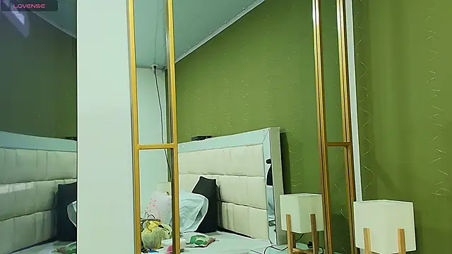 gisell gomez online show from September 14, 12:15 pm