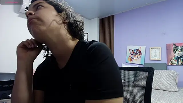 gisell gomez online show from April 21, 7:39 pm