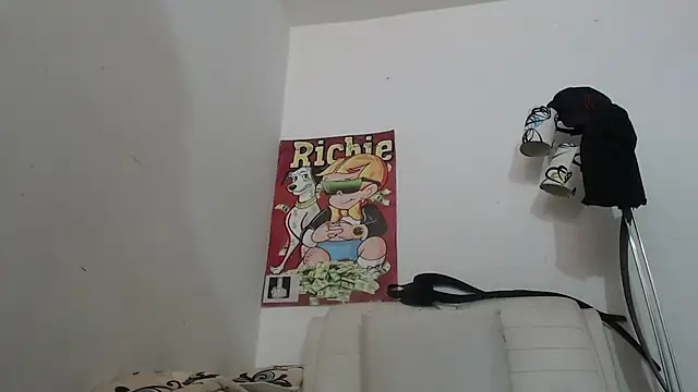 Thomasjons  online show from December 14, 5:40 pm