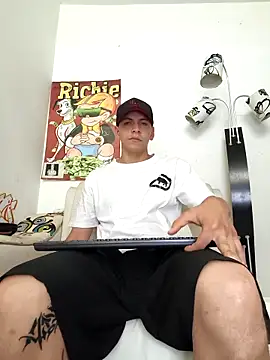 Thomasjons  online show from February 13, 6:37 pm