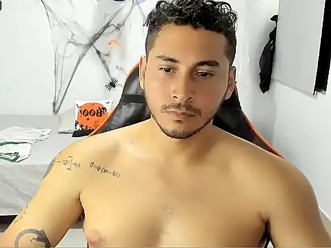 Snapshot of ashlan_king chatting on October 27, 8:02 pm ashlan king online show from October 27, 8:02 pm