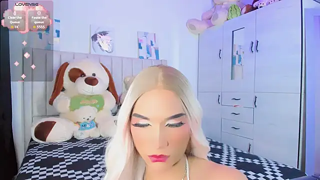 Snapshot of baby_cleo chatting on September 18, 12:12 am baby cleo online show from September 18, 12:12 am