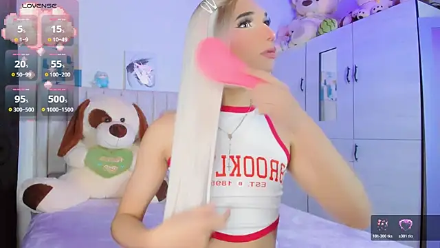 Snapshot of baby_cleo chatting on November 15, 9:43 pm baby cleo online show from November 15, 9:43 pm