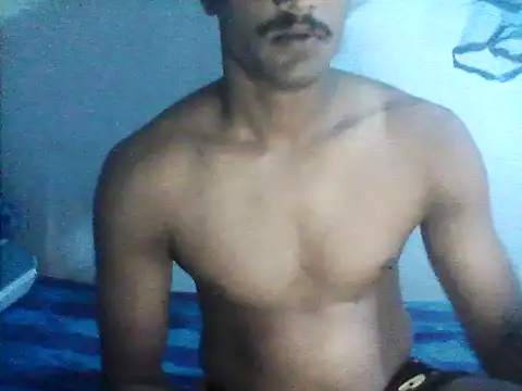 Snapshot of Bullboy8in chatting on November 13, 5:56 pm Bullboy8in online show from November 13, 5:56 pm