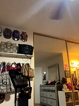 Chicagobabe online show from September 27, 9:36 am