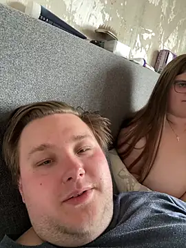 CurvyPaar2 online show from April 17, 4:21 pm