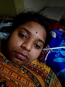 Snapshot of Hot_crety chatting on November 7, 12:43 am Hot crety online show from November 7, 12:43 am