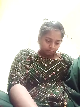 Snapshot of Hot_crety chatting on December 20, 3:19 pm Hot crety online show from December 20, 3:19 pm