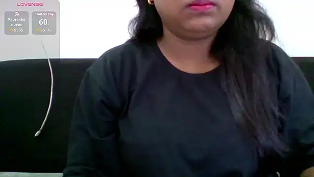 Snapshot of cute_girl007 chatting on October 28, 6:50 am cute girl007 online show from October 28, 6:50 am