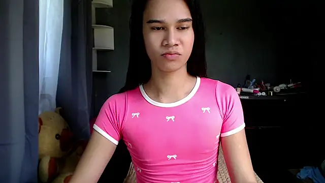 Snapshot of urseductivebarbie_xx chatting on September 22, 4:36 am urseductivebarbie xx online show from September 22, 4:36 am