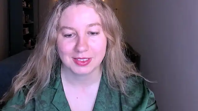 NancySanders online show from April 3, 6:39 pm