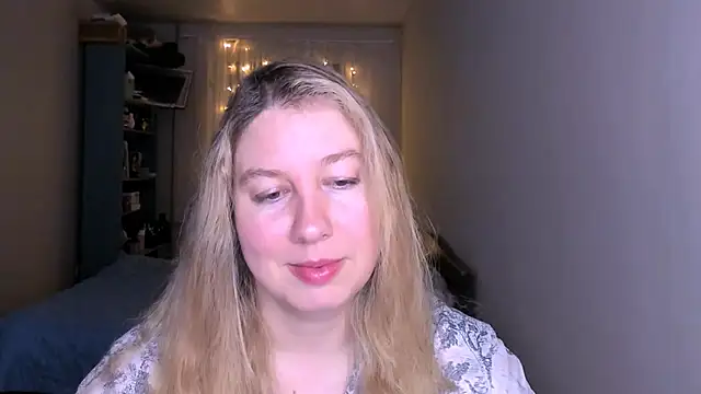 NancySanders online show from April 9, 7:52 pm