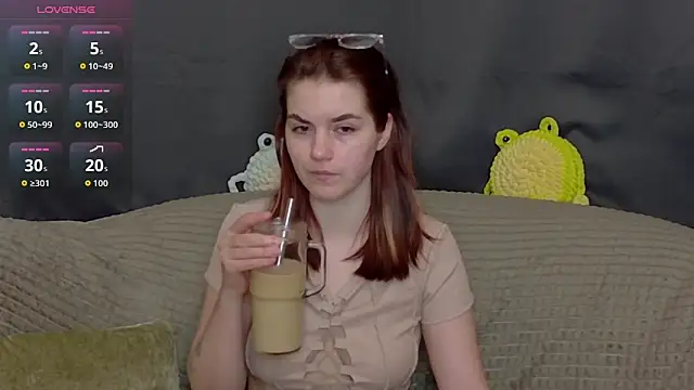 Snapshot of ElzaBlis chatting on November 9, 1:09 pm ElzaBlis online show from November 9, 1:09 pm